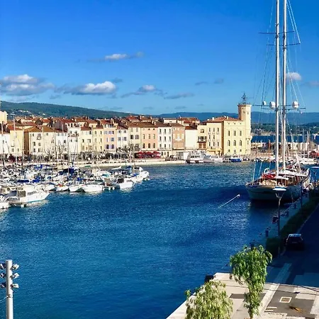 Accostage Vieux-port - & Parking En Option *