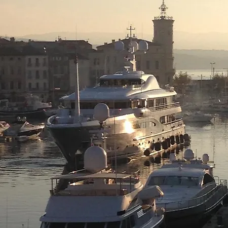 Accostage Vieux-port - Appartements&parking Appartement