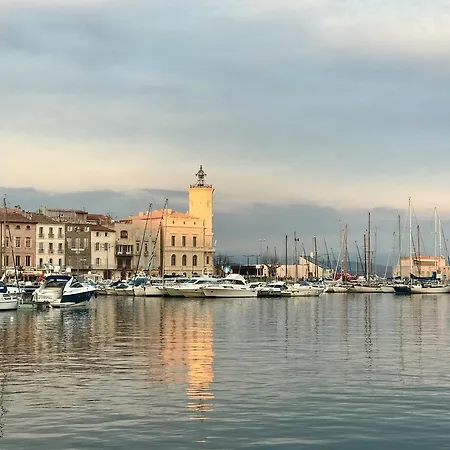 Accostage Vieux-port - & Parking En Option * La Ciotat